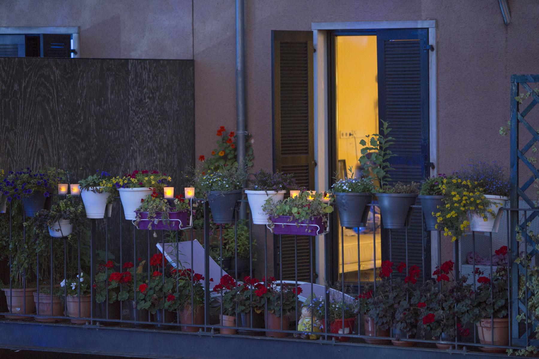 Mit Kerzen auf dem Balkon oder im Fenster können Leipziger zum Lichtfest ein Zeichen setzen.